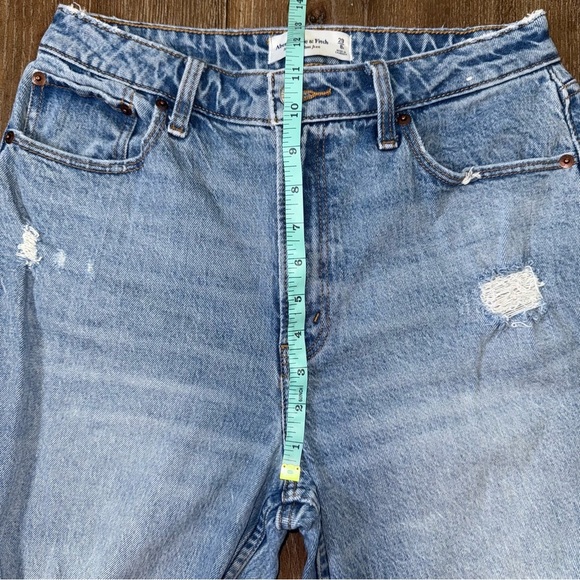 Abercrombie Curve Love High Rise Mom Jean - Picture 6 of 12